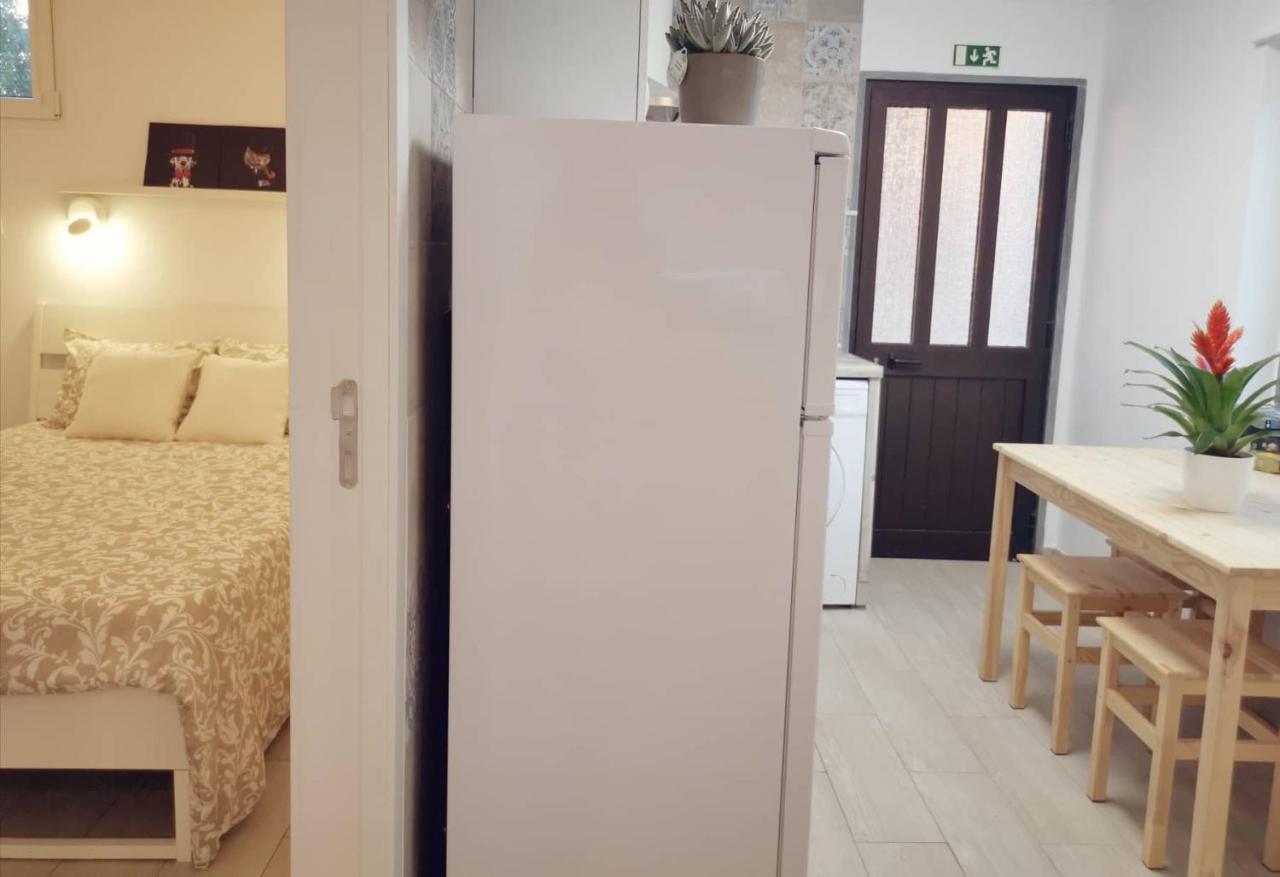 Small House With Private Park And Yard Terrugem Екстер'єр фото